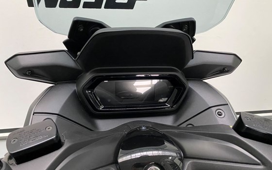 Gebrauchtmotorrad Yamaha XMAX 300 - Bild 9