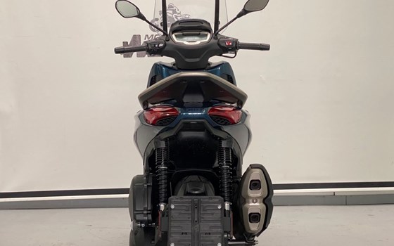 Gebrauchtmotorrad Piaggio Beverly 400 - Bild 8