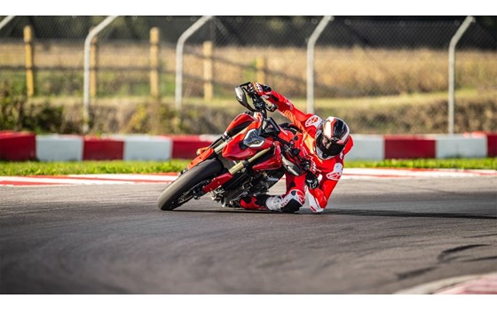 Neufahrzeug Ducati Hypermotard V2 - Bild 6