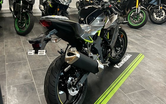 Neufahrzeug Kawasaki Ninja 125 - Bild 3