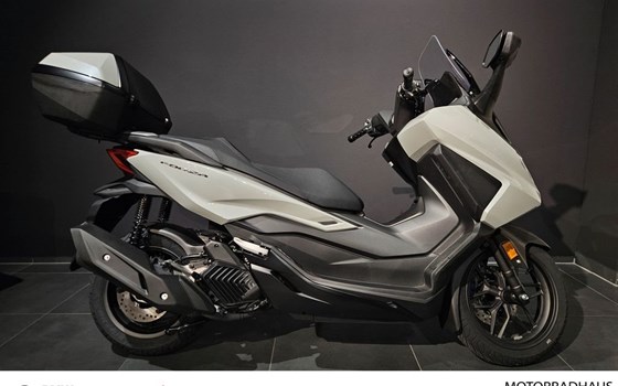 Gebrauchtmotorrad Honda Forza 125 - Bild 1