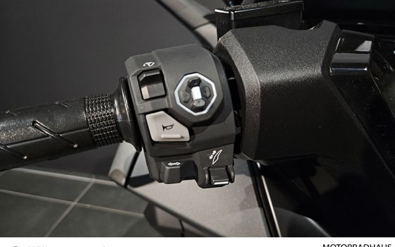 Gebrauchtmotorrad Honda Forza 125 - Bild 4