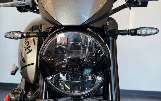 Gebrauchtmotorrad Triumph Trident 660 - Bild 2