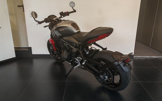 Gebrauchtmotorrad Triumph Trident 660 - Bild 6