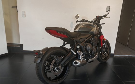 Gebrauchtmotorrad Triumph Trident 660 - Bild 8