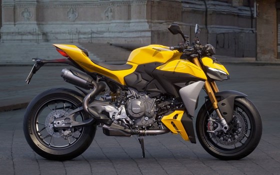 Neufahrzeug Ducati Streetfighter V2 S - Bild 1