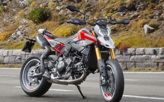 Neufahrzeug Ducati Hypermotard V2 SP - Bild 3