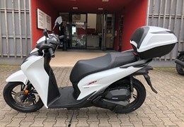 Neumotorrad Honda SH150i
