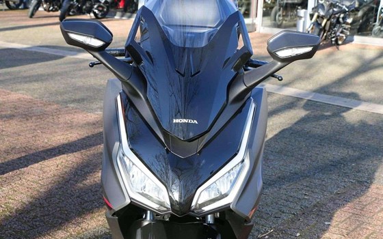 Gebrauchtmotorrad Honda Forza 350 - Bild 3