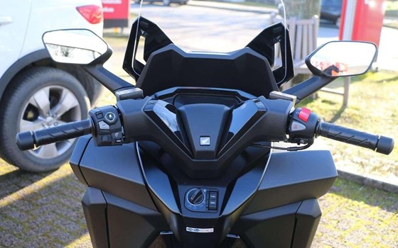 Gebrauchtmotorrad Honda Forza 350 - Bild 8