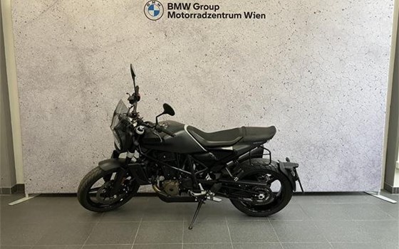 Gebrauchtmotorrad Husqvarna Svartpilen 701 - Bild 1