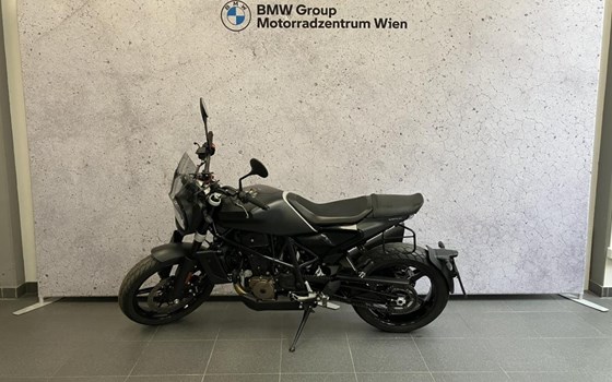Gebrauchtmotorrad Husqvarna Svartpilen 701 - Bild 1