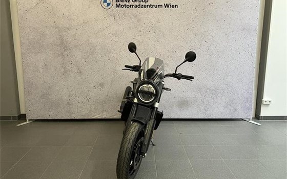 Gebrauchtmotorrad Husqvarna Svartpilen 701 - Bild 3