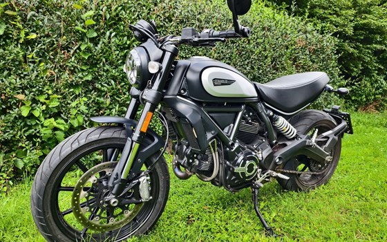 Gebrauchtmotorrad Ducati Scrambler Icon Dark - Bild 1