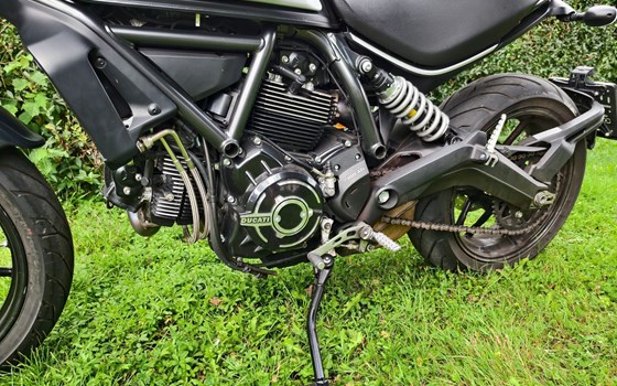 Gebrauchtmotorrad Ducati Scrambler Icon Dark - Bild 8
