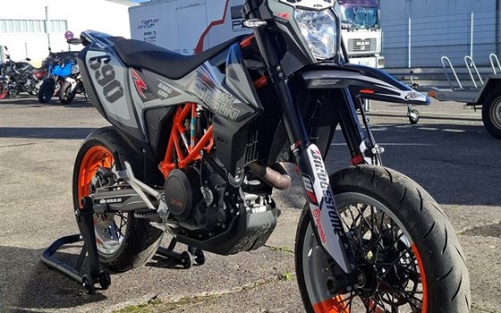 Gebrauchtmotorrad KTM 690 SMC R - Bild 3