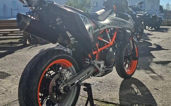 Gebrauchtmotorrad KTM 690 SMC R - Bild 4