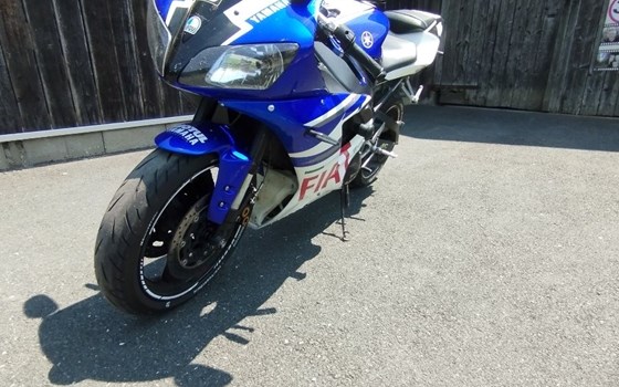 Gebrauchtmotorrad Yamaha R1 - Bild 1