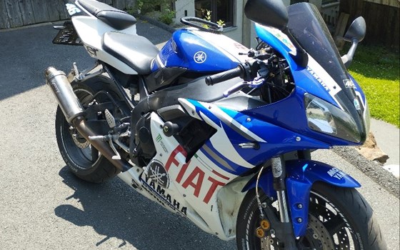 Gebrauchtmotorrad Yamaha R1 - Bild 2