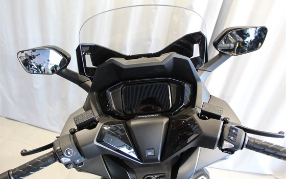 Gebrauchtmotorrad Honda Forza 125 - Bild 14