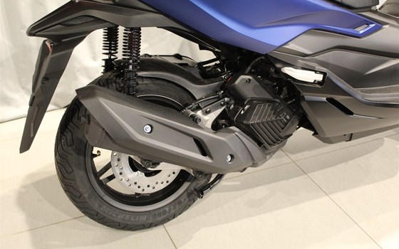 Gebrauchtmotorrad Honda Forza 125 - Bild 3