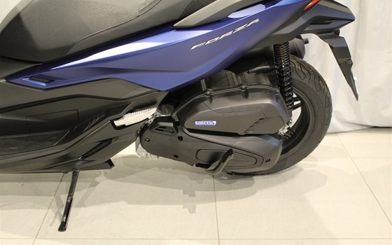 Gebrauchtmotorrad Honda Forza 125 - Bild 8