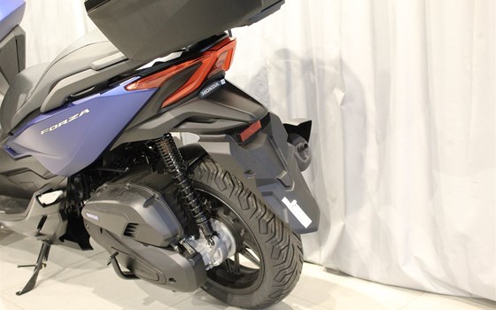 Gebrauchtmotorrad Honda Forza 125 - Bild 9