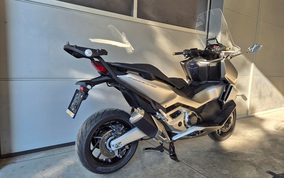 Gebrauchtmotorrad Honda Forza 750 - Bild 5