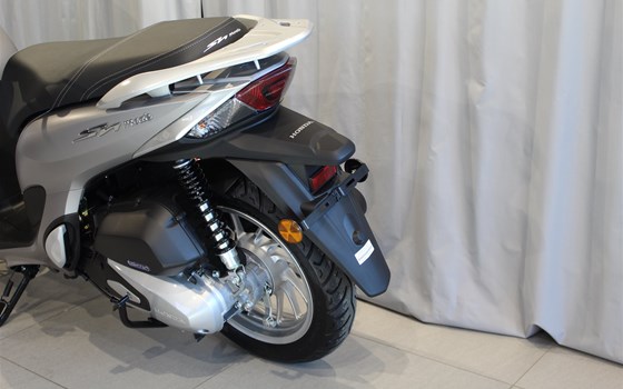 Gebrauchtmotorrad Honda SH Mode 125 - Bild 10