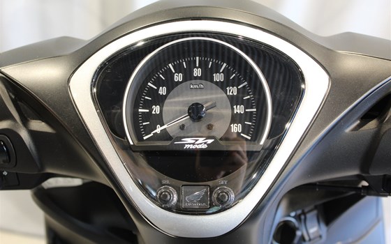 Gebrauchtmotorrad Honda SH Mode 125 - Bild 12