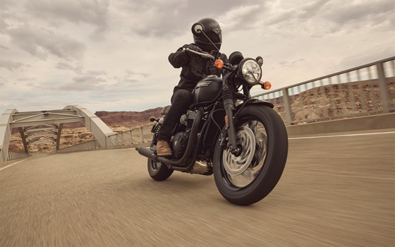 Neufahrzeug Triumph Bonneville T120 Black - Bild 7