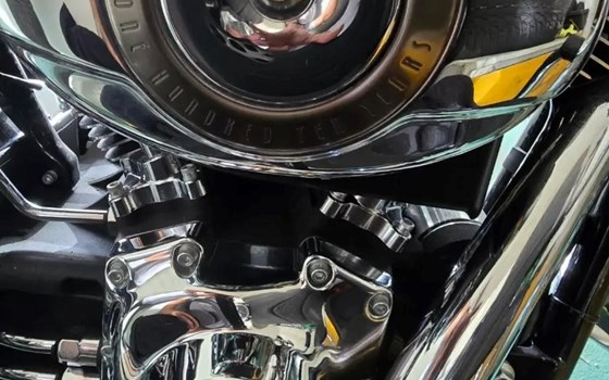 Motorrad Occasion Harley-Davidson Softail Heritage Classic FLSTC - Bild 8