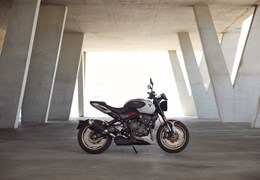 Neumotorrad Triumph Trident 800