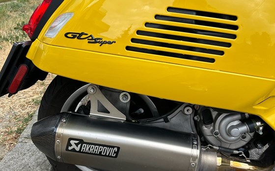 Gebrauchtmotorrad Vespa GTS 300 hpe - Bild 7