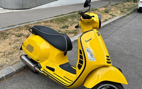 Gebrauchtmotorrad Vespa GTS 300 hpe - Bild 8