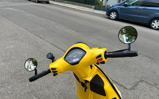Gebrauchtmotorrad Vespa GTS 300 hpe - Bild 6