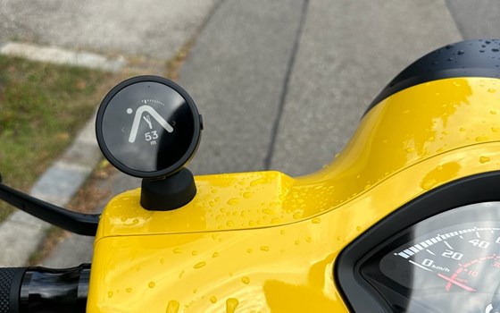 Gebrauchtmotorrad Vespa GTS 300 hpe - Bild 1