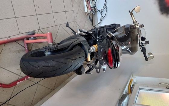 Gebrauchtmotorrad Ducati Monster 1200 R - Bild 3