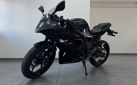 Neufahrzeug Kawasaki Ninja 125 - Bild 3