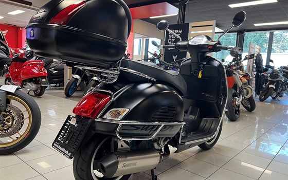 Gebrauchtmotorrad Vespa GTS 300 i.e. Super Sport - Bild 3