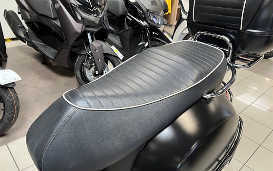 Gebrauchtmotorrad Vespa GTS 300 i.e. Super Sport - Bild 7