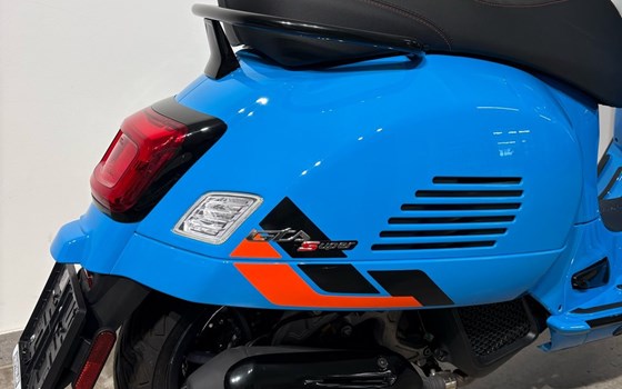 Gebrauchtmotorrad Vespa GTS 125 Super Sport - Bild 4