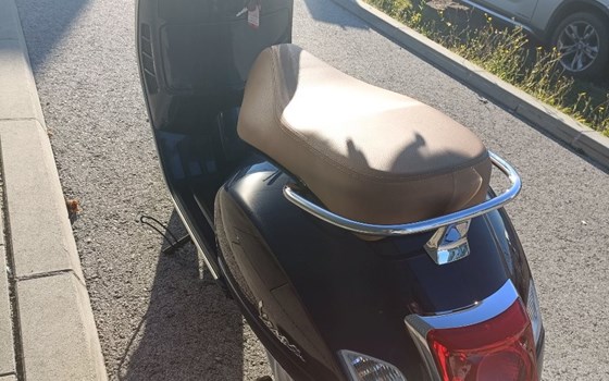 Gebrauchtmotorrad Vespa GTS 300 hpe - Bild 9