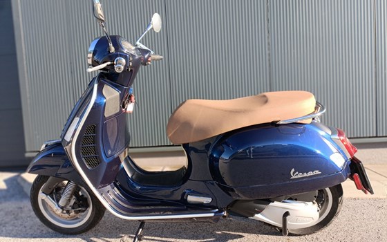 Gebrauchtmotorrad Vespa GTS 300 hpe - Bild 2