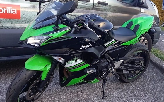 Gebrauchtmotorrad Kawasaki Ninja 650 KRT - Bild 1