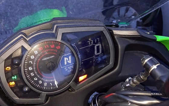 Gebrauchtmotorrad Kawasaki Ninja 650 KRT - Bild 7