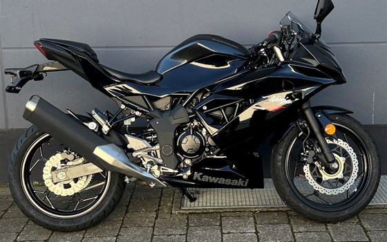 Neufahrzeug Kawasaki Ninja 125 - Bild 1