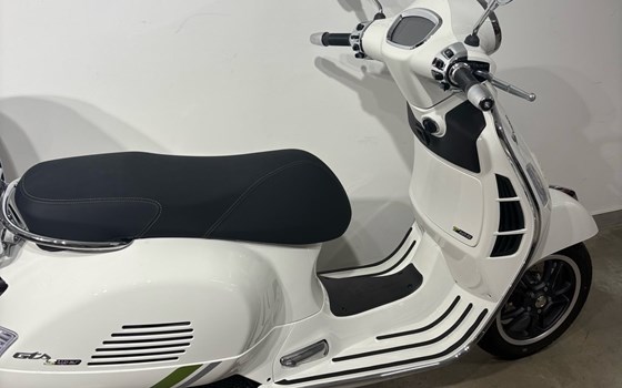 Neufahrzeug Vespa GTS 125 Super Tech - Bild 4