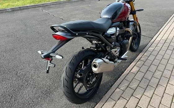 Gebrauchtmotorrad Triumph Speed 400 - Bild 4