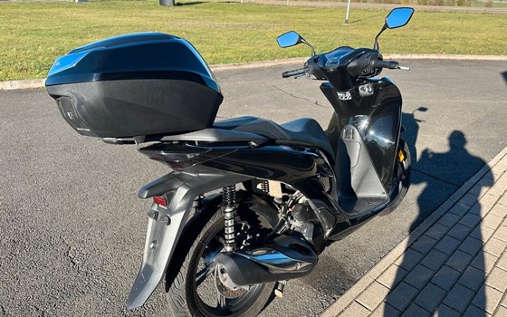 Gebrauchtmotorrad Honda SH125 - Bild 4